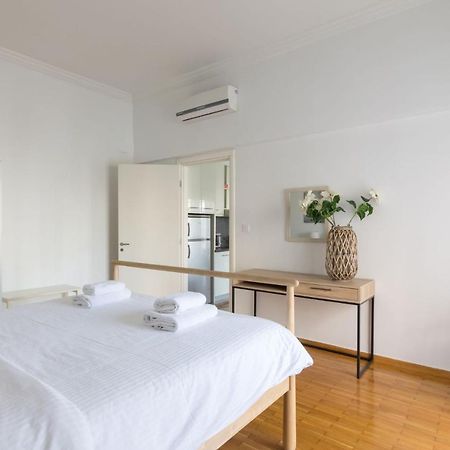 Classic Apartment For 4 People A เอเธนส์ ภายนอก รูปภาพ