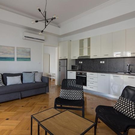 Classic Apartment For 4 People A เอเธนส์ ภายนอก รูปภาพ