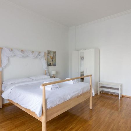 Classic Apartment For 4 People A เอเธนส์ ภายนอก รูปภาพ