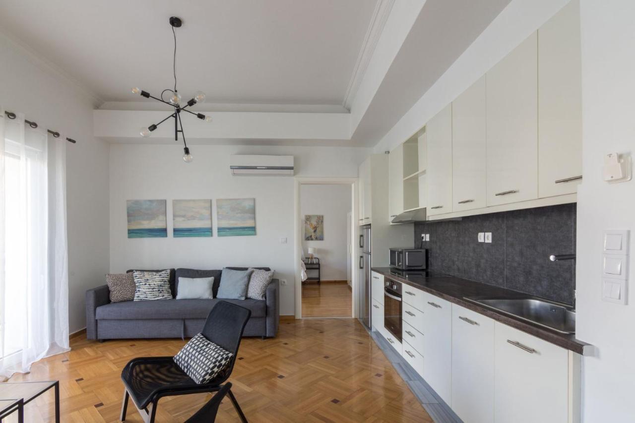 Classic Apartment For 4 People A เอเธนส์ ภายนอก รูปภาพ