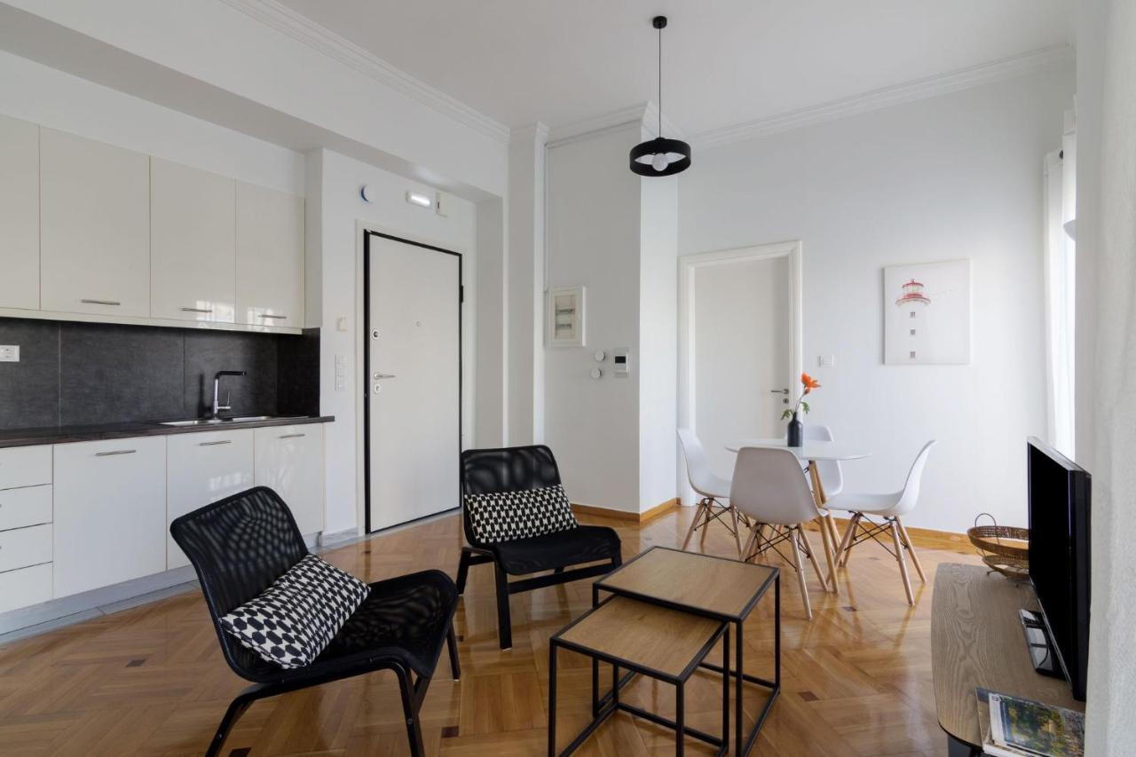Classic Apartment For 4 People A เอเธนส์ ภายนอก รูปภาพ